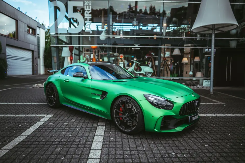 Mercedes amg gtr cardip spruehfolie fluessigfolie folieren gedippt car dipping steinschlagschutz 2